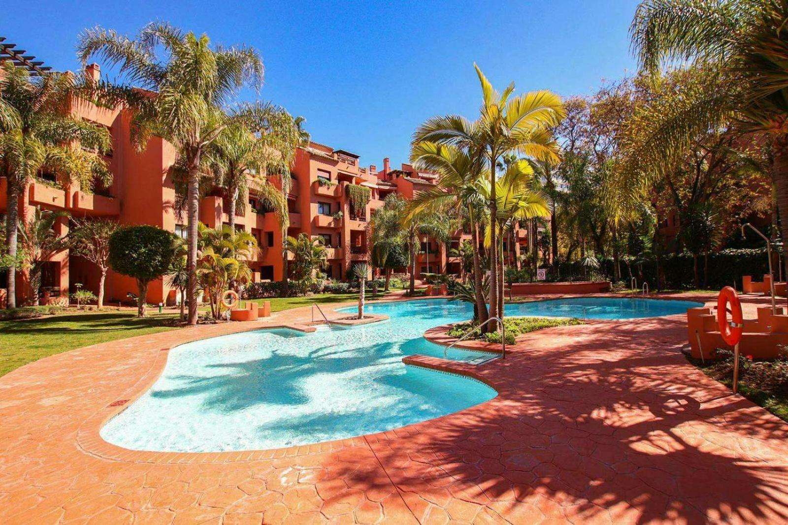 Appartamento Piso 4 Hab. - Elviria Playa Marbella Esterno foto