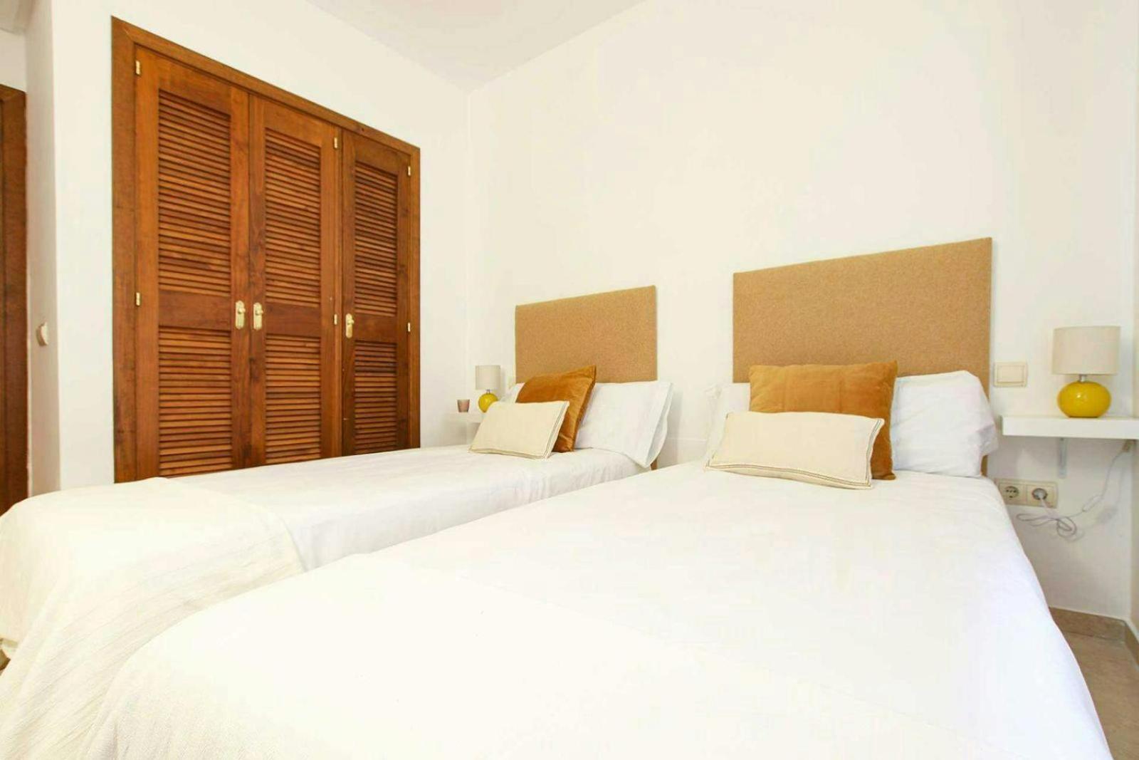 Appartamento Piso 4 Hab. - Elviria Playa Marbella Esterno foto
